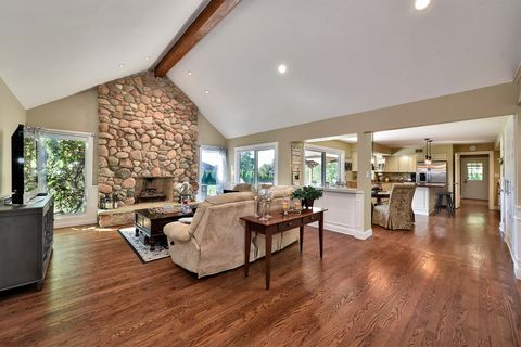 Tiny photo for 2022 Abbotsford Drive, Inverness, IL 60010 (MLS # 12484486)