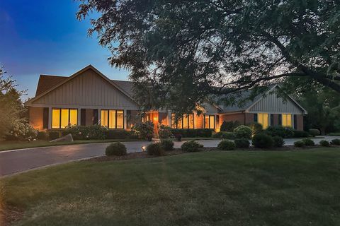 2022 Abbotsford Drive Inverness IL 60010