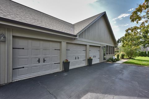 Tiny photo for 2022 Abbotsford Drive, Inverness, IL 60010 (MLS # 12484486)