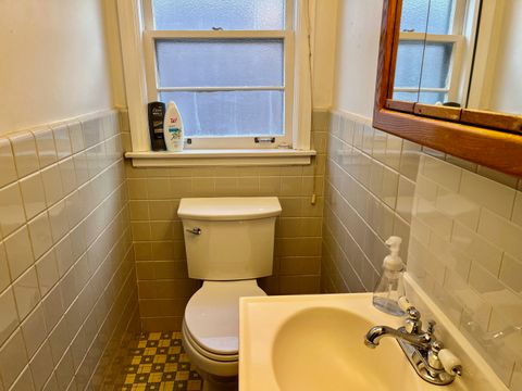 Tiny photo for 6826 N Kostner Avenue, Lincolnwood, IL 60712 (MLS # 12538443)