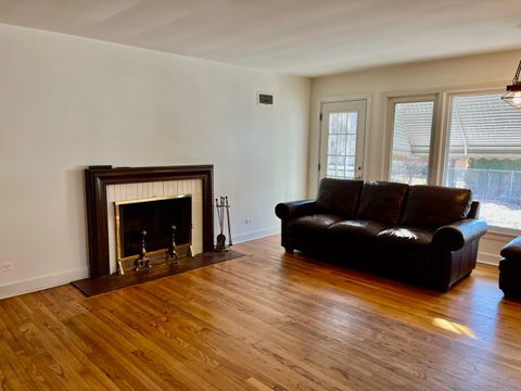 Tiny photo for 6826 N Kostner Avenue, Lincolnwood, IL 60712 (MLS # 12538443)