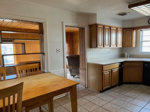 Tiny photo for 6826 N Kostner Avenue, Lincolnwood, IL 60712 (MLS # 12538443)