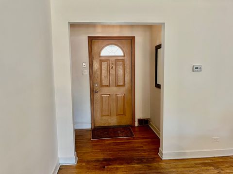 Tiny photo for 6826 N Kostner Avenue, Lincolnwood, IL 60712 (MLS # 12538443)