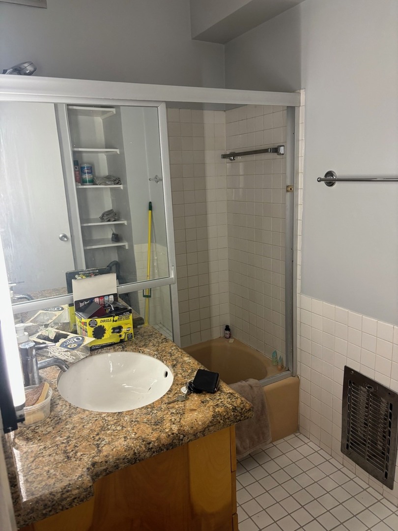 900 N LAKE SHORE Drive 1606