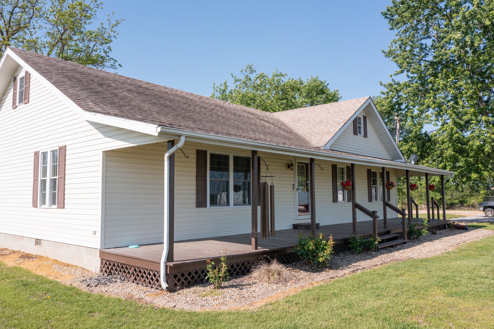 878 County Road 600 N