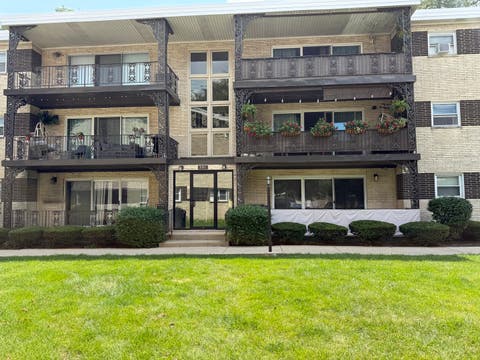 Photo of 301 E. Plainfield Avenue #2, La Grange, IL 60525 (MLS # 12722938)