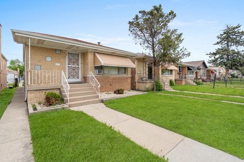 Tiny photo for 7307 S Damen Avenue, Chicago, IL 60636 (MLS # 12669306)