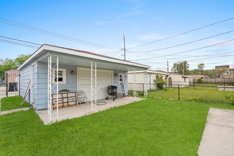 Tiny photo for 7307 S Damen Avenue, Chicago, IL 60636 (MLS # 12669306)