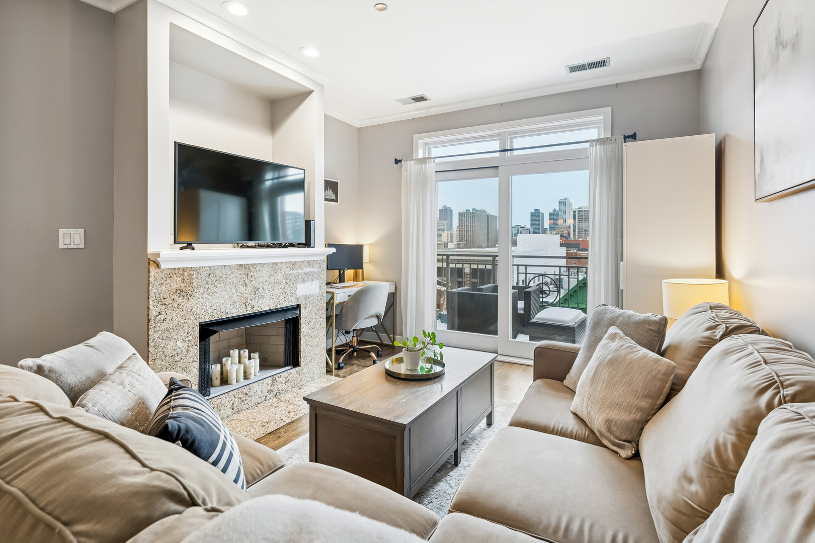 2700 N Halsted Street PH8