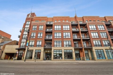 Photo of 2700 N Halsted Street #PH8, Chicago, IL 60614 (MLS # 12562437)
