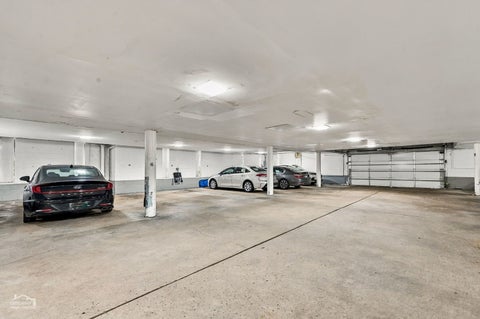 Tiny photo for 2600 Windsor Mall MALL #3E, Park Ridge, IL 60068 (MLS # 12771450)