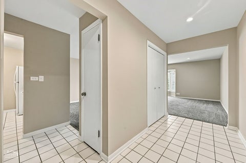 Tiny photo for 2600 Windsor Mall MALL #3E, Park Ridge, IL 60068 (MLS # 12771450)