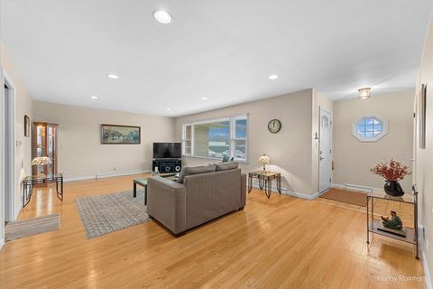 Tiny photo for 431 N MELROSE Avenue, Elgin, IL 60123 (MLS # 12526072)