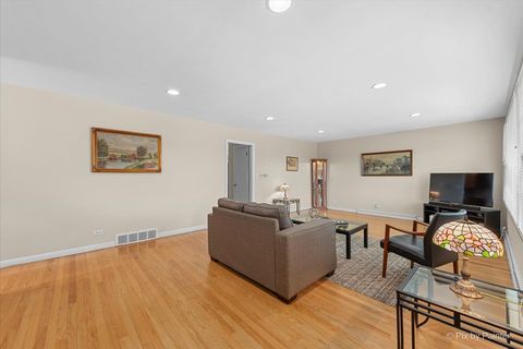 Tiny photo for 431 N MELROSE Avenue, Elgin, IL 60123 (MLS # 12526072)