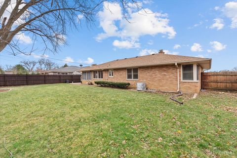 Tiny photo for 431 N MELROSE Avenue, Elgin, IL 60123 (MLS # 12526072)