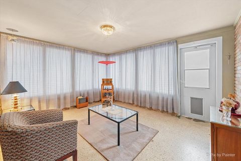 Tiny photo for 431 N MELROSE Avenue, Elgin, IL 60123 (MLS # 12526072)