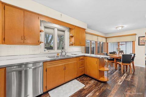 Tiny photo for 431 N MELROSE Avenue, Elgin, IL 60123 (MLS # 12526072)