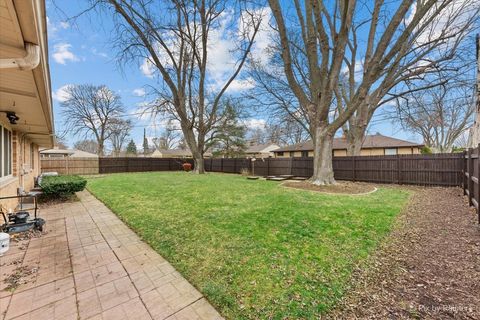 Tiny photo for 431 N MELROSE Avenue, Elgin, IL 60123 (MLS # 12526072)