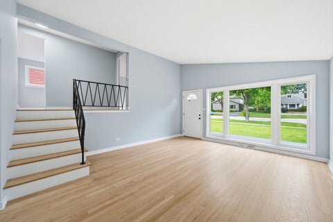 Tiny photo for 207 W Ethel Avenue, Lombard, IL 60148 (MLS # 12668371)