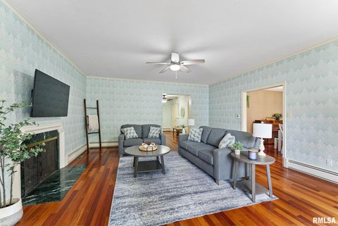 Tiny photo for 1025 CRESCENT Drive, Clinton, IA 52732 (MLS # QC4268652)