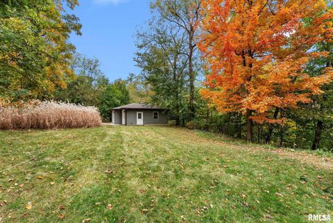 Tiny photo for 1025 CRESCENT Drive, Clinton, IA 52732 (MLS # QC4268652)