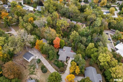 Tiny photo for 1025 CRESCENT Drive, Clinton, IA 52732 (MLS # QC4268652)