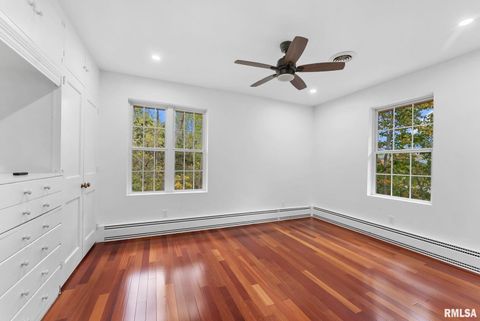 Tiny photo for 1025 CRESCENT Drive, Clinton, IA 52732 (MLS # QC4268652)