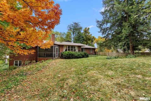 Tiny photo for 1025 CRESCENT Drive, Clinton, IA 52732 (MLS # QC4268652)