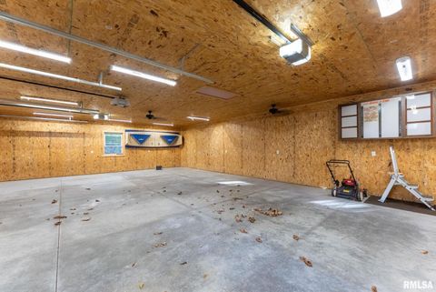 Tiny photo for 1025 CRESCENT Drive, Clinton, IA 52732 (MLS # QC4268652)