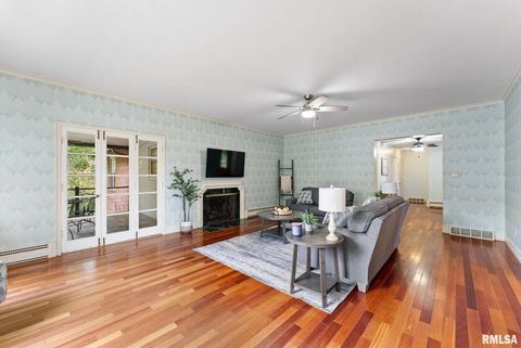 Tiny photo for 1025 CRESCENT Drive, Clinton, IA 52732 (MLS # QC4268652)