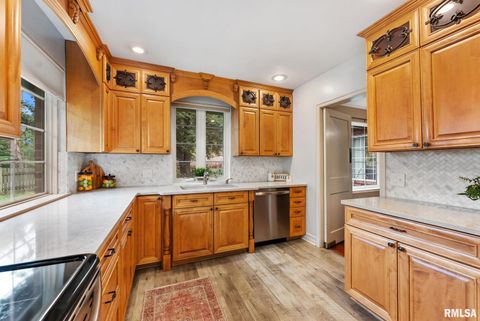 Tiny photo for 1025 CRESCENT Drive, Clinton, IA 52732 (MLS # QC4268652)