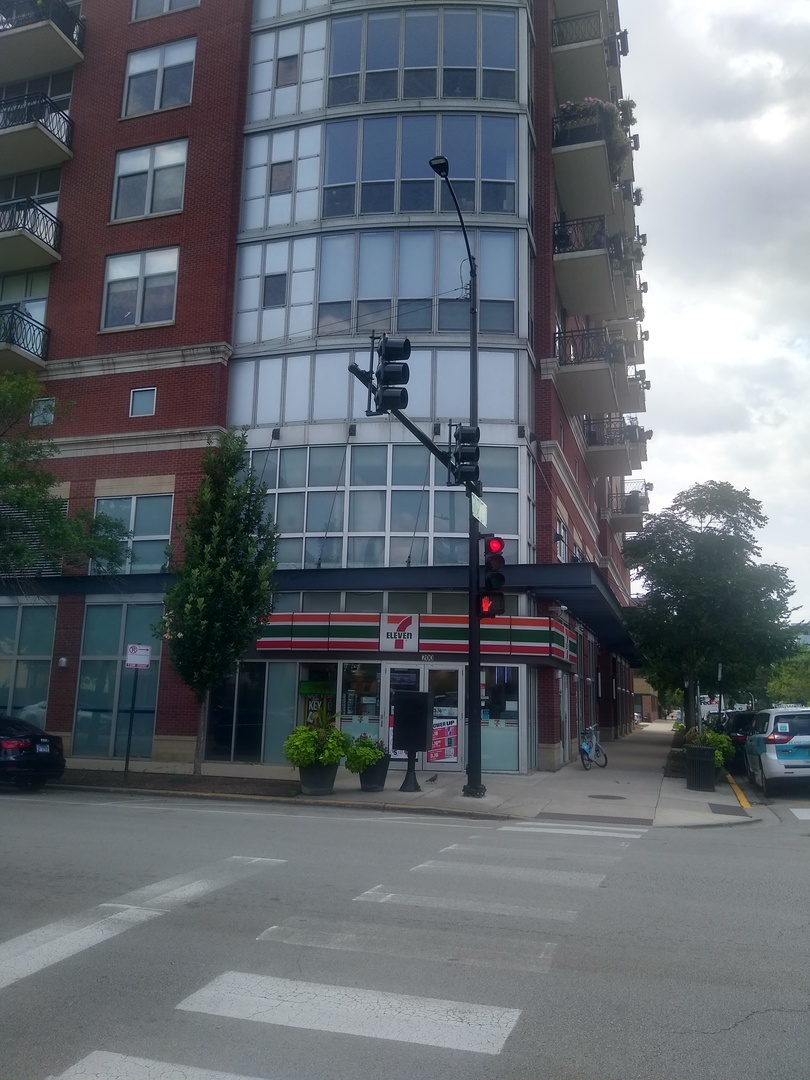 1201 W Adams Street 410