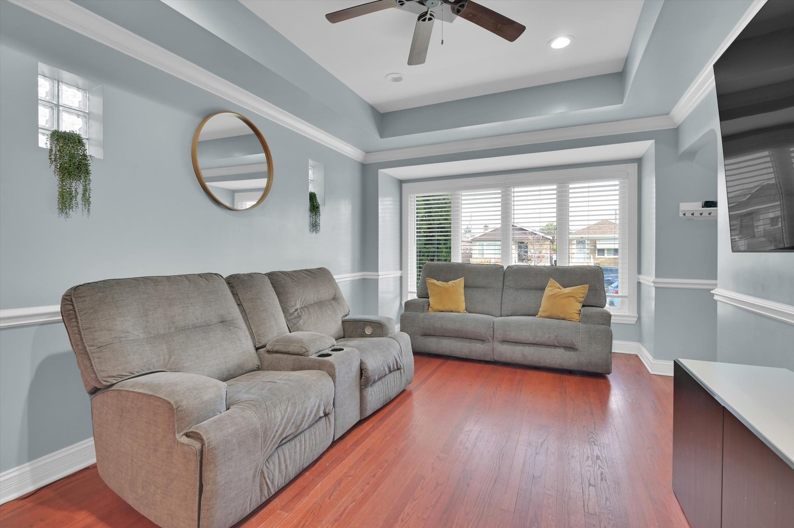 3631 W 69th Street, Chicago, IL, 60629 2 3631 W 69th Street