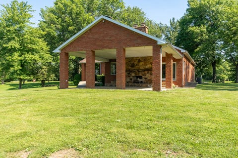 Tiny photo for 208 Silver Bullet Drive, Carbondale, IL 62901 (MLS # 12738689)
