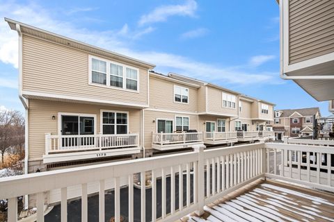 Tiny photo for 1160 Evergreen Avenue, Des Plaines, IL 60016 (MLS # 12569961)