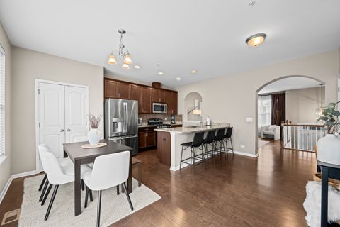 Tiny photo for 1160 Evergreen Avenue, Des Plaines, IL 60016 (MLS # 12569961)