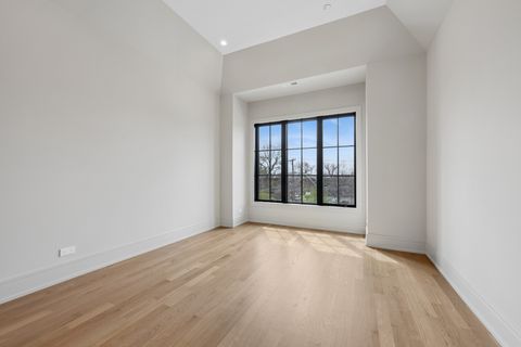 Tiny photo for 2214 W Oakdale Avenue, Chicago, IL 60618 (MLS # 12635891)