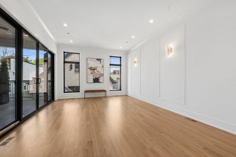 Tiny photo for 2214 W Oakdale Avenue, Chicago, IL 60618 (MLS # 12635891)