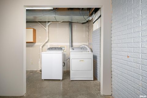 Tiny photo for 2025 EMERALD Drive, Davenport, IA 52804 (MLS # QC4268589)