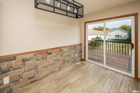 Tiny photo for 2025 EMERALD Drive, Davenport, IA 52804 (MLS # QC4268589)