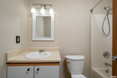 Tiny photo for 2025 EMERALD Drive, Davenport, IA 52804 (MLS # QC4268589)