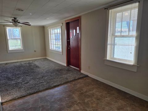 Tiny photo for 550 Old Broughton Road, Eldorado, IL 62930 (MLS # 100000048)