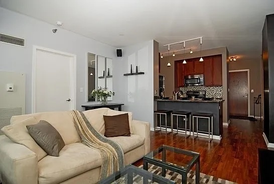 1255 S STATE Street 1609