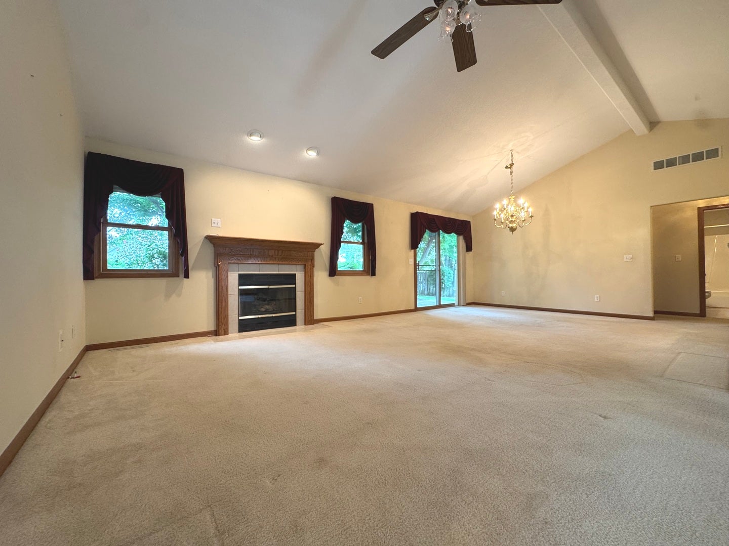1559 Jennifer Drive