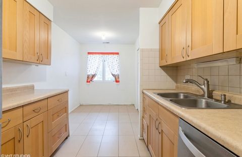 Tiny photo for 1525 Sander Court #113, Wheeling, IL 60090 (MLS # 12545430)