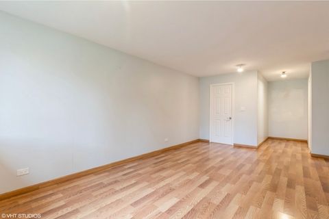 Tiny photo for 1525 Sander Court #113, Wheeling, IL 60090 (MLS # 12545430)