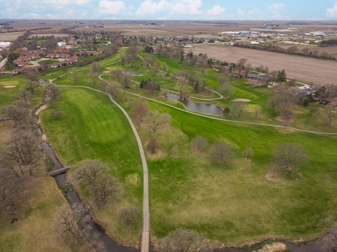 Tiny photo for 606 Carol Court #B-2, Pontiac, IL 61764 (MLS # 12604095)