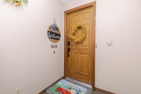 Tiny photo for 606 Carol Court #B-2, Pontiac, IL 61764 (MLS # 12604095)