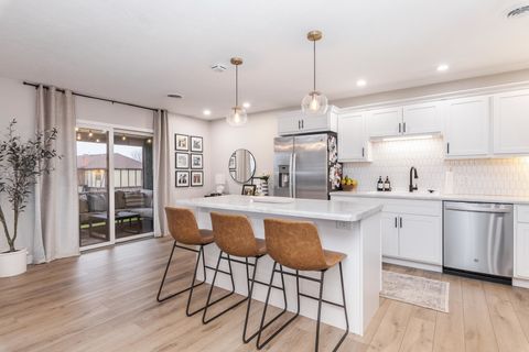 Tiny photo for 606 Carol Court #B-2, Pontiac, IL 61764 (MLS # 12604095)