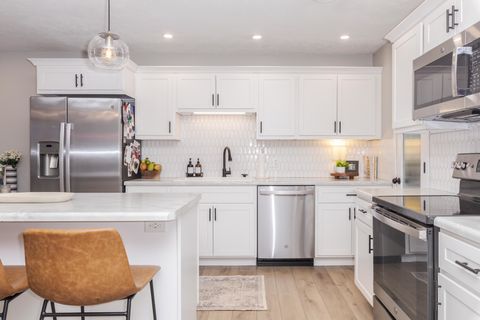 Tiny photo for 606 Carol Court #B-2, Pontiac, IL 61764 (MLS # 12604095)